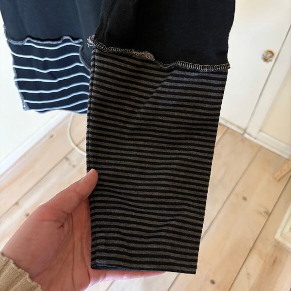 Ralph Lauren Polo Jeans Co. EUC Women's Recycled Knit Tunic Top Black Floral M - Picture 6 of 7